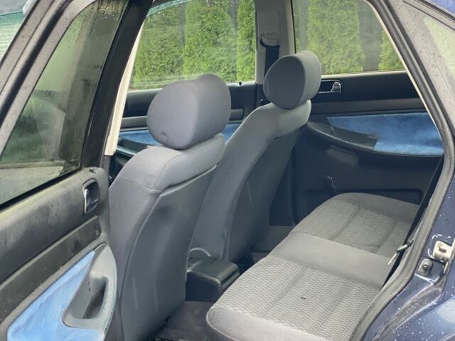 Синий Ауди А4, объемом двигателя 1.8 л и пробегом 300 тыс. км за 1350 $, фото 14 на Automoto.ua