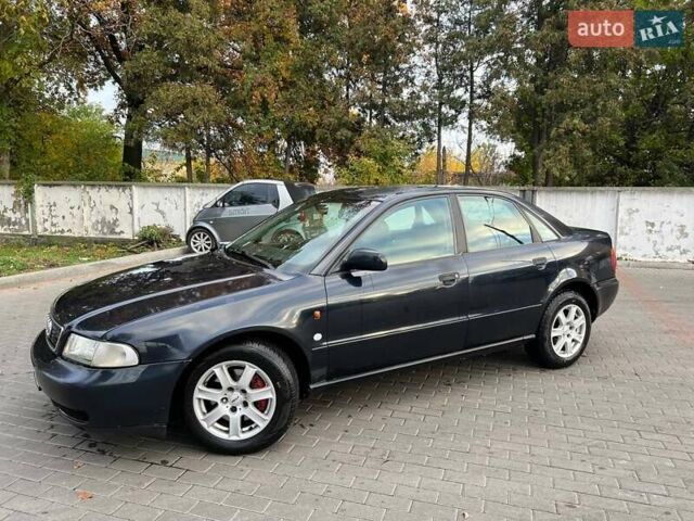 Синий Ауди А4, объемом двигателя 1.8 л и пробегом 300 тыс. км за 2750 $, фото 9 на Automoto.ua