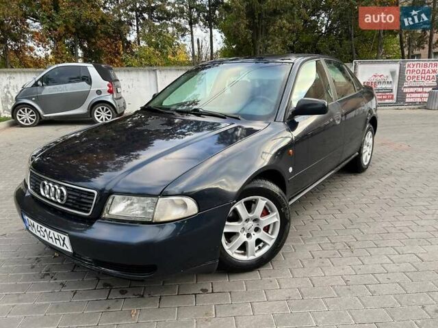 Синий Ауди А4, объемом двигателя 1.8 л и пробегом 300 тыс. км за 2750 $, фото 5 на Automoto.ua