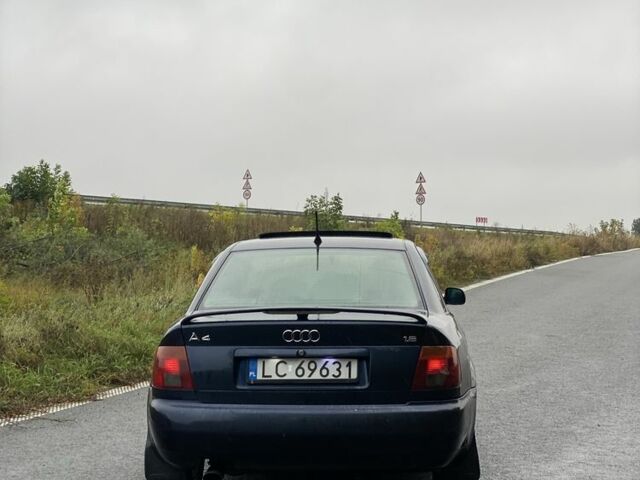 Синий Ауди А4, объемом двигателя 1.8 л и пробегом 300 тыс. км за 1350 $, фото 4 на Automoto.ua
