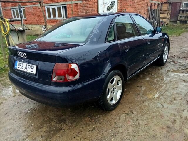 Синій Ауді А4, об'ємом двигуна 0 л та пробігом 360 тис. км за 1100 $, фото 4 на Automoto.ua