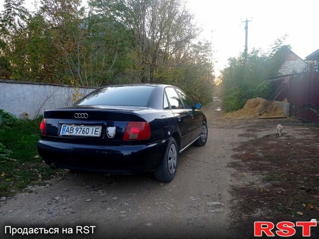 Синий Ауди А4, объемом двигателя 1.8 л и пробегом 265 тыс. км за 3699 $, фото 2 на Automoto.ua