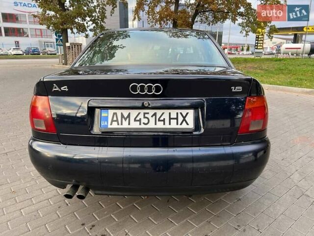 Синий Ауди А4, объемом двигателя 1.8 л и пробегом 300 тыс. км за 2750 $, фото 4 на Automoto.ua