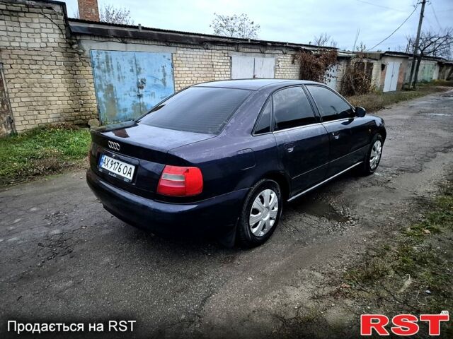 Синий Ауди А4, объемом двигателя 1.8 л и пробегом 0 тыс. км за 2600 $, фото 2 на Automoto.ua