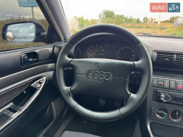 Синій Ауді А4, об'ємом двигуна 1.78 л та пробігом 450 тис. км за 2900 $, фото 8 на Automoto.ua