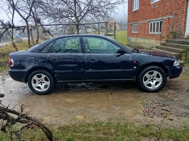 Синій Ауді А4, об'ємом двигуна 0 л та пробігом 360 тис. км за 1100 $, фото 3 на Automoto.ua