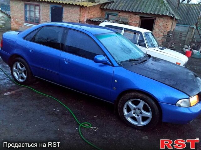 Синий Ауди А4, объемом двигателя 1.8 л и пробегом 0 тыс. км за 1500 $, фото 3 на Automoto.ua