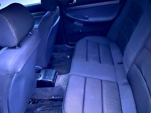 Синий Ауди А4, объемом двигателя 1.8 л и пробегом 0 тыс. км за 1500 $, фото 10 на Automoto.ua