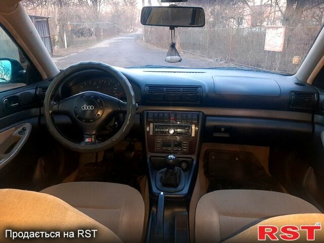 Синий Ауди А4, объемом двигателя 2.6 л и пробегом 237 тыс. км за 2350 $, фото 9 на Automoto.ua