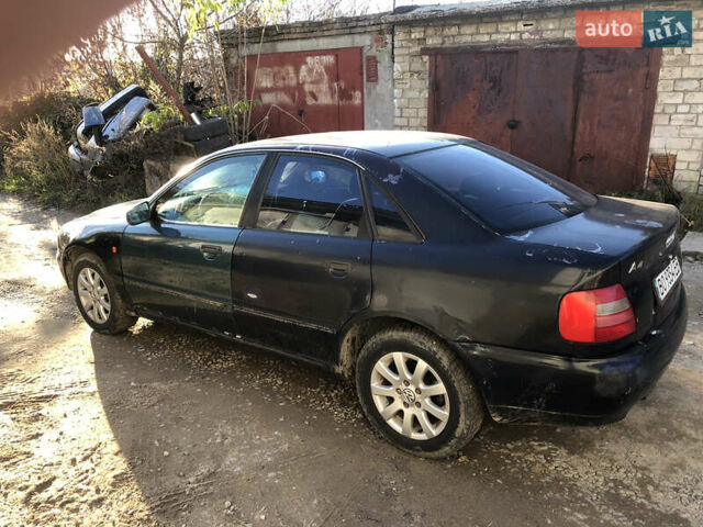 Синий Ауди А4, объемом двигателя 1.6 л и пробегом 350 тыс. км за 1499 $, фото 3 на Automoto.ua