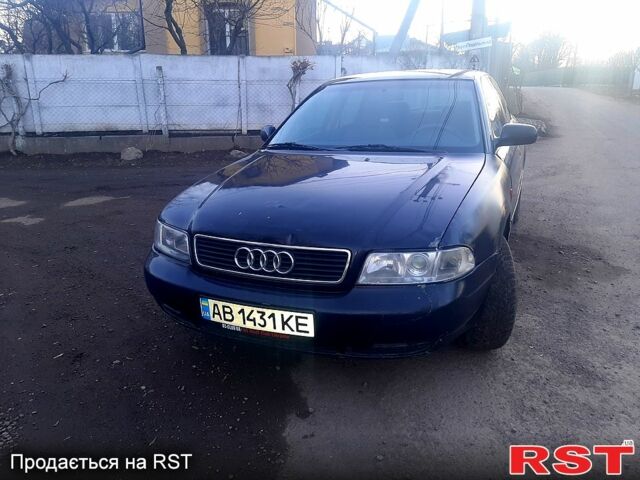 Синий Ауди А4, объемом двигателя 2.6 л и пробегом 237 тыс. км за 2350 $, фото 4 на Automoto.ua
