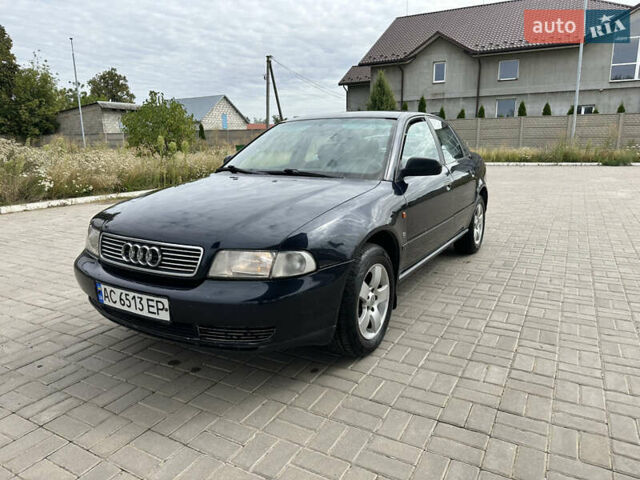 Синий Ауди А4, объемом двигателя 1.9 л и пробегом 300 тыс. км за 3500 $, фото 1 на Automoto.ua