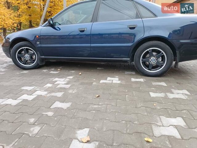 Ауди А4 1996 в Костополе на Automoto.ua Синий Ауди А4, объемом двигателя 1.78 л и пробегом 300 тыс. км за 3300 $, фото 7 на Automoto.ua