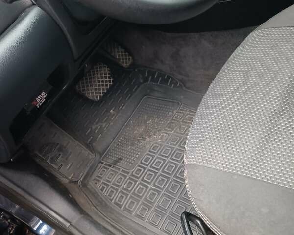 Ауди А4 1996 в Костополе на Automoto.ua Синий Ауди А4, объемом двигателя 1.78 л и пробегом 300 тыс. км за 3300 $, фото 24 на Automoto.ua