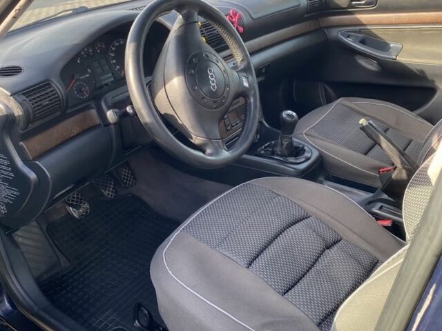 Синій Ауді А4, об'ємом двигуна 1.9 л та пробігом 280 тис. км за 1590 $, фото 4 на Automoto.ua