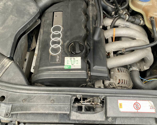 Синий Ауди А4, объемом двигателя 1.8 л и пробегом 430 тыс. км за 2900 $, фото 24 на Automoto.ua