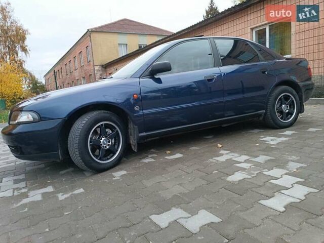 Ауди А4 1996 в Костополе на Automoto.ua Синий Ауди А4, объемом двигателя 1.78 л и пробегом 300 тыс. км за 3300 $, фото 6 на Automoto.ua