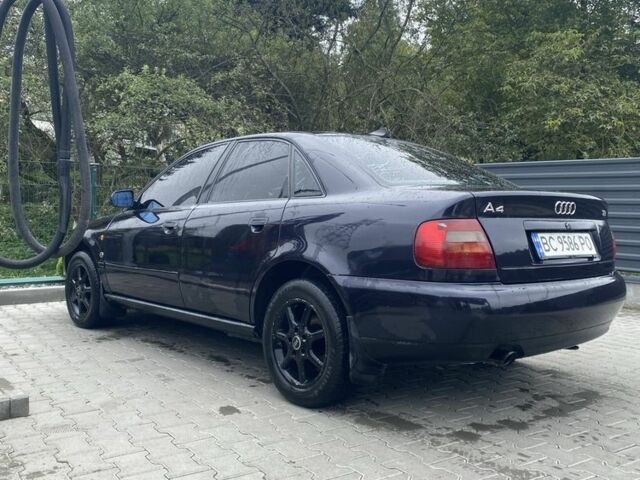 Синій Ауді А4, об'ємом двигуна 1.8 л та пробігом 295 тис. км за 2500 $, фото 6 на Automoto.ua