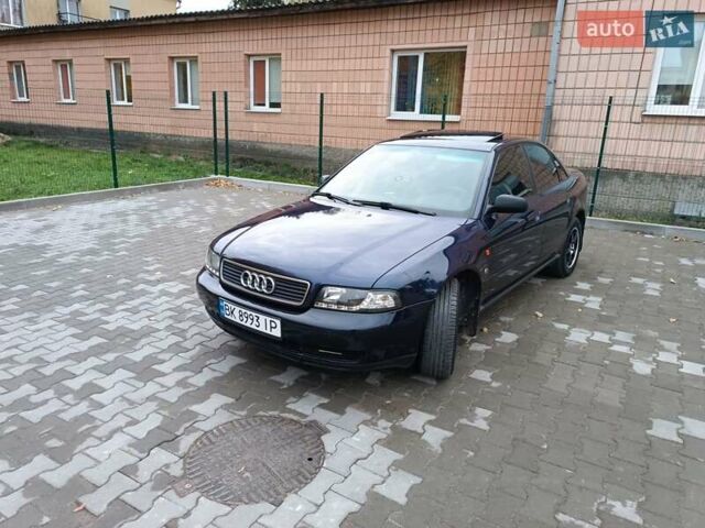 Ауди А4 1996 в Костополе на Automoto.ua Синий Ауди А4, объемом двигателя 1.78 л и пробегом 300 тыс. км за 3300 $, фото 5 на Automoto.ua