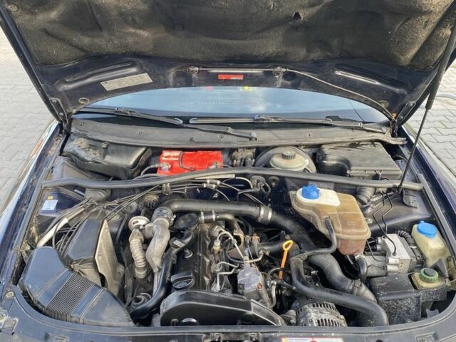 Синій Ауді А4, об'ємом двигуна 1.9 л та пробігом 280 тис. км за 1590 $, фото 5 на Automoto.ua