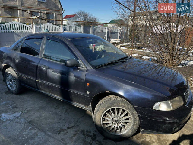 Синий Ауди А4, объемом двигателя 1.9 л и пробегом 491 тыс. км за 3200 $, фото 1 на Automoto.ua