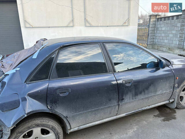 Синий Ауди А4, объемом двигателя 1.78 л и пробегом 350 тыс. км за 800 $, фото 6 на Automoto.ua