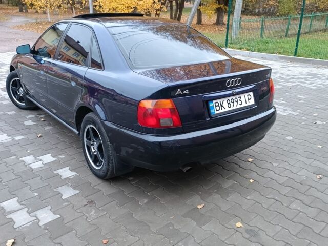 Ауді А4 1996 у Костополе на Automoto.ua Синій Ауді А4, об'ємом двигуна 1.8 л та пробігом 300 тис. км за 3300 $, фото 15 на Automoto.ua