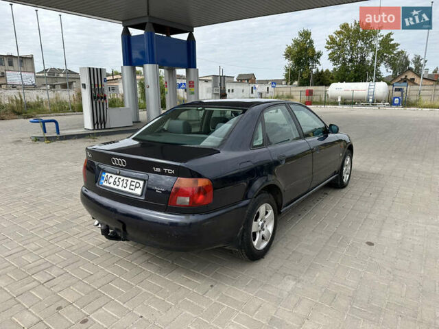 Синий Ауди А4, объемом двигателя 1.9 л и пробегом 300 тыс. км за 3500 $, фото 3 на Automoto.ua