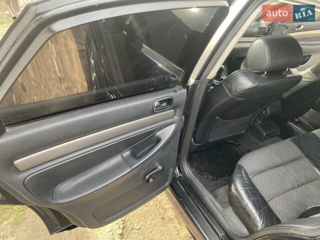 Синій Ауді А4, об'ємом двигуна 1.6 л та пробігом 367 тис. км за 3200 $, фото 19 на Automoto.ua