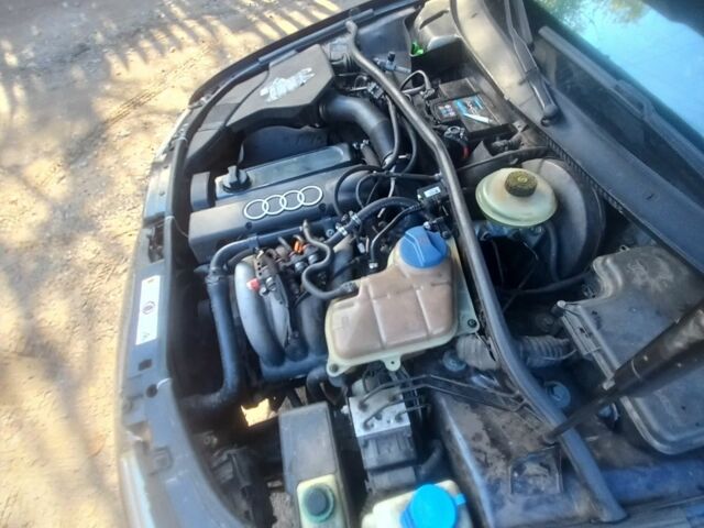 Синий Ауди А4, объемом двигателя 0 л и пробегом 230 тыс. км за 1700 $, фото 3 на Automoto.ua