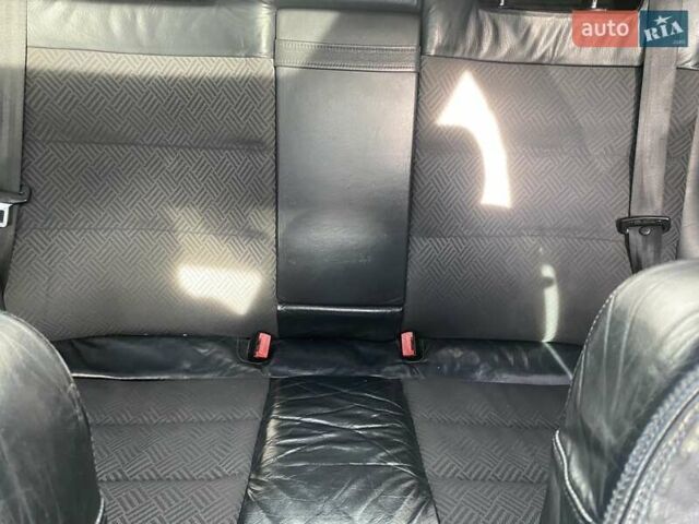 Синій Ауді А4, об'ємом двигуна 1.6 л та пробігом 367 тис. км за 3200 $, фото 12 на Automoto.ua