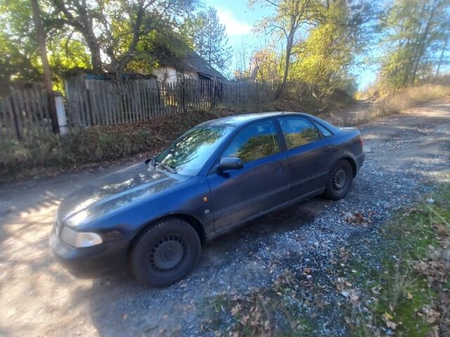 Синий Ауди А4, объемом двигателя 0 л и пробегом 230 тыс. км за 1700 $, фото 1 на Automoto.ua