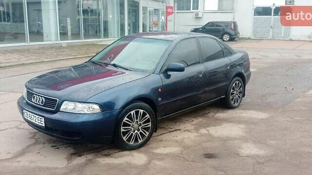 Синий Ауди А4, объемом двигателя 1.8 л и пробегом 376 тыс. км за 3400 $, фото 1 на Automoto.ua