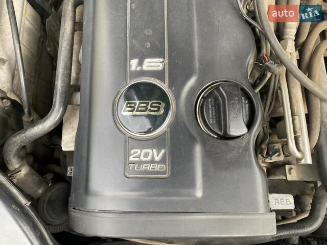 Синій Ауді А4, об'ємом двигуна 1.6 л та пробігом 367 тис. км за 3200 $, фото 23 на Automoto.ua