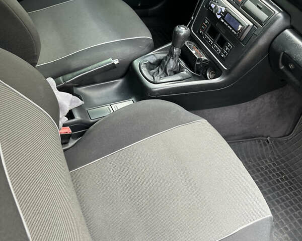 Синий Ауди А4, объемом двигателя 1.78 л и пробегом 542 тыс. км за 2400 $, фото 15 на Automoto.ua