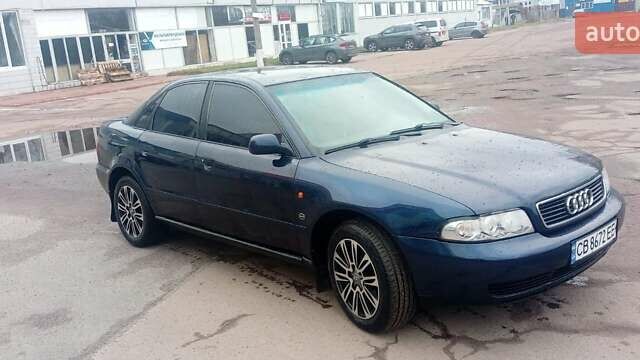 Синий Ауди А4, объемом двигателя 1.8 л и пробегом 376 тыс. км за 3400 $, фото 4 на Automoto.ua