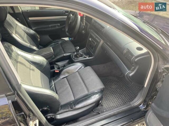 Синій Ауді А4, об'ємом двигуна 1.6 л та пробігом 367 тис. км за 3200 $, фото 7 на Automoto.ua