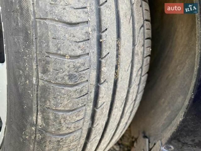 Синій Ауді А4, об'ємом двигуна 1.6 л та пробігом 367 тис. км за 3200 $, фото 14 на Automoto.ua