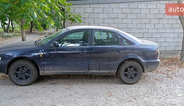 Синий Ауди А4, объемом двигателя 0 л и пробегом 280 тыс. км за 1600 $, фото 2 на Automoto.ua