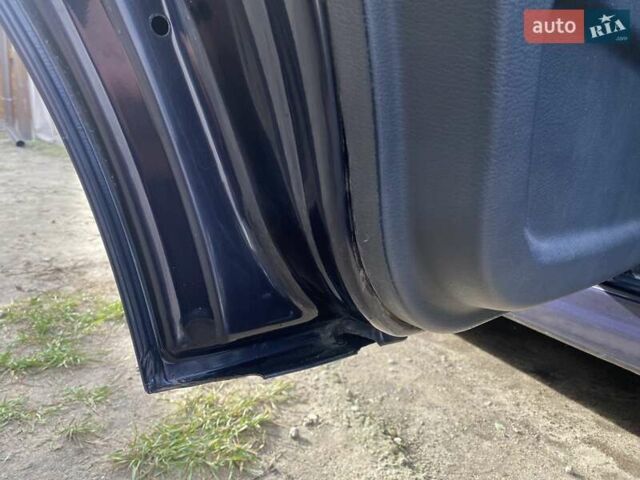 Синій Ауді А4, об'ємом двигуна 1.6 л та пробігом 367 тис. км за 3200 $, фото 20 на Automoto.ua