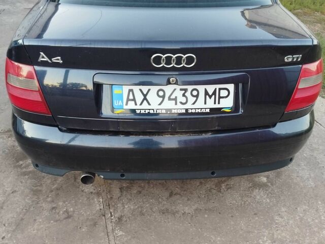 Синий Ауди А4, объемом двигателя 1.6 л и пробегом 364 тыс. км за 2900 $, фото 2 на Automoto.ua