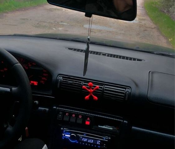 Синий Ауди А4, объемом двигателя 1.9 л и пробегом 3 тыс. км за 4200 $, фото 2 на Automoto.ua