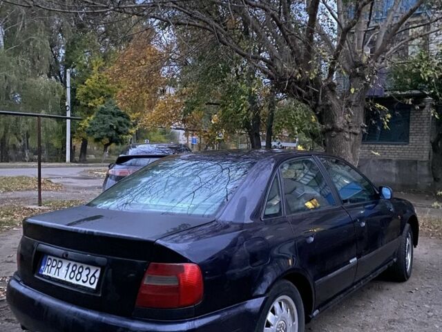 Синий Ауди А4, объемом двигателя 1.9 л и пробегом 272 тыс. км за 1500 $, фото 2 на Automoto.ua