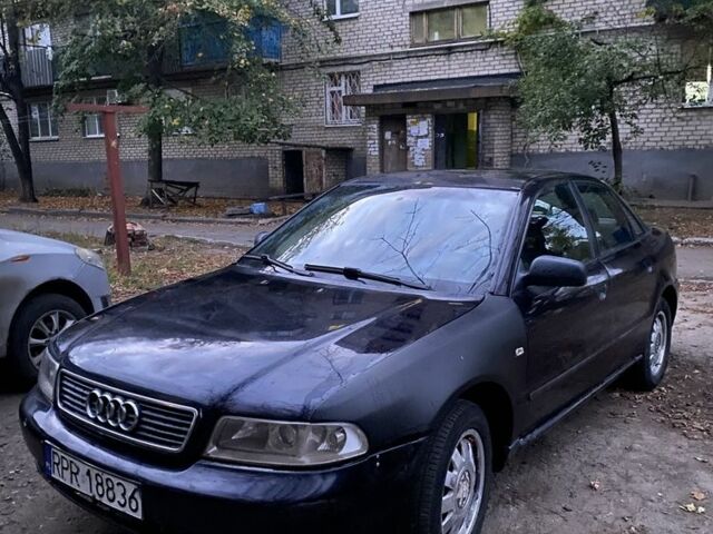 Синий Ауди А4, объемом двигателя 1.9 л и пробегом 272 тыс. км за 1500 $, фото 1 на Automoto.ua