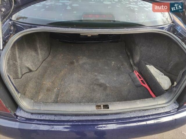 Синій Ауді А4, об'ємом двигуна 1.78 л та пробігом 250 тис. км за 2700 $, фото 3 на Automoto.ua