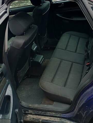 Синий Ауди А4, объемом двигателя 2.5 л и пробегом 390 тыс. км за 2500 $, фото 10 на Automoto.ua