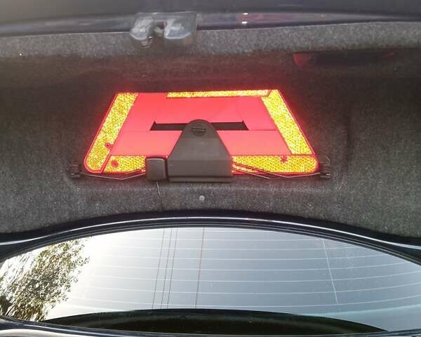 Синий Ауди А4, объемом двигателя 1.6 л и пробегом 250 тыс. км за 3000 $, фото 16 на Automoto.ua