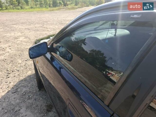 Синий Ауди А4, объемом двигателя 1.6 л и пробегом 286 тыс. км за 2600 $, фото 12 на Automoto.ua