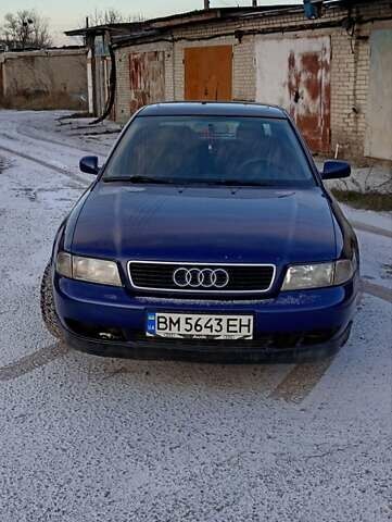 Синий Ауди А4, объемом двигателя 2.5 л и пробегом 390 тыс. км за 2500 $, фото 1 на Automoto.ua