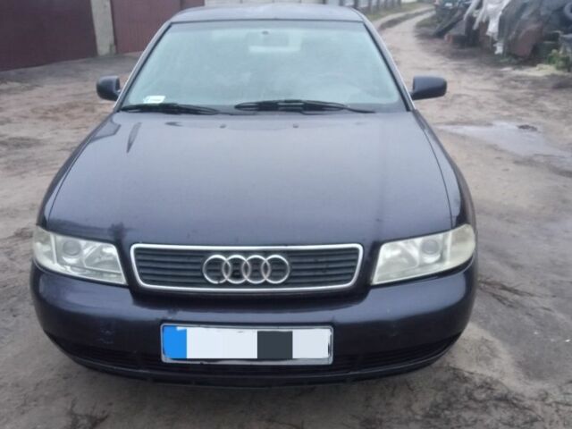 Синий Ауди А4, объемом двигателя 2 л и пробегом 300 тыс. км за 2000 $, фото 6 на Automoto.ua